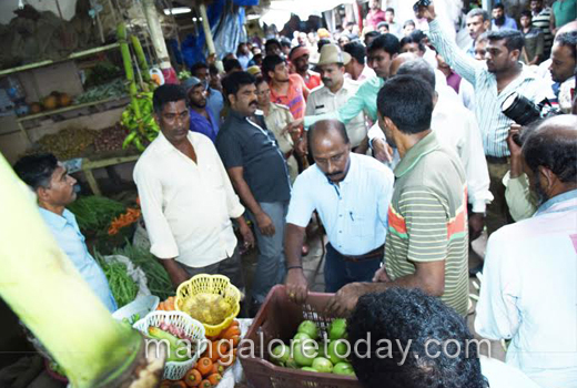 Street vendors 1